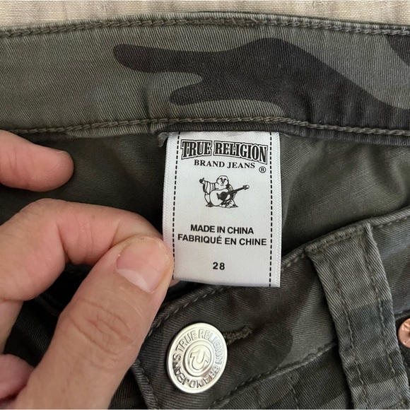 True religion size 28 US camouflaged skinny cargo pants - Picture 3 of 7